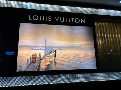 Широкоформатная печать для Lo­uis Vu­it­ton Kazakhstan